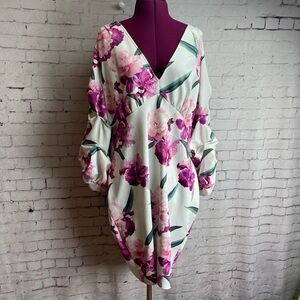 KToo floral plus size dress with puff sleeves